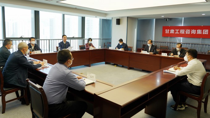 深入學(xué)習(xí)領(lǐng)會 扎實貫徹落實 甘肅工程咨詢集團認(rèn)真學(xué)習(xí)宣傳貫徹黨的二十大精神