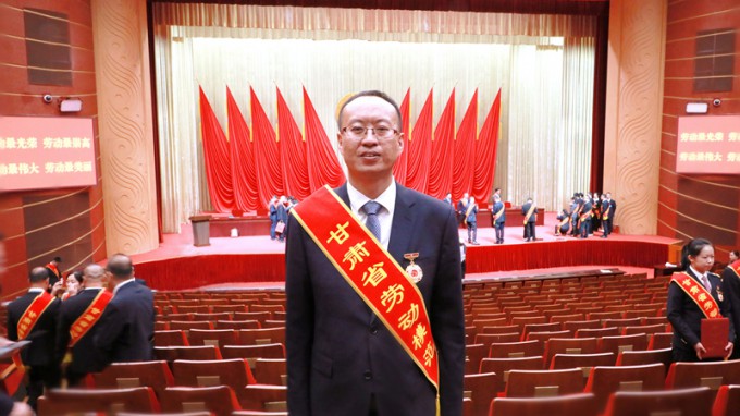 讓奮斗成為青春底色，為隴原水利繪就藍圖 | 記甘肅省勞動模范李長春