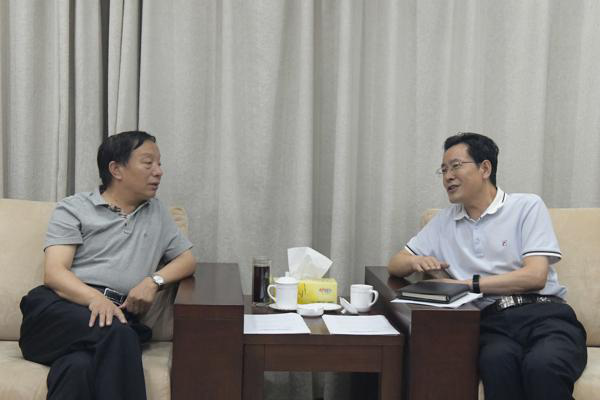 省司法廳黨委書(shū)記、廳長(zhǎng)牛紀(jì)南一行前往建筑設(shè)計(jì)院<br/>檢查驗(yàn)收“七五”普法工作